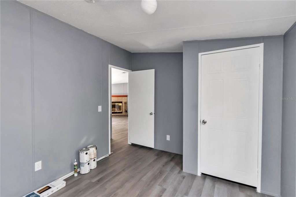 For Sale: $179,000 (3 beds, 2 baths, 1344 Square Feet)