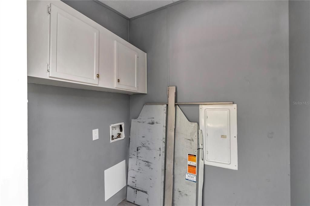 For Sale: $179,000 (3 beds, 2 baths, 1344 Square Feet)