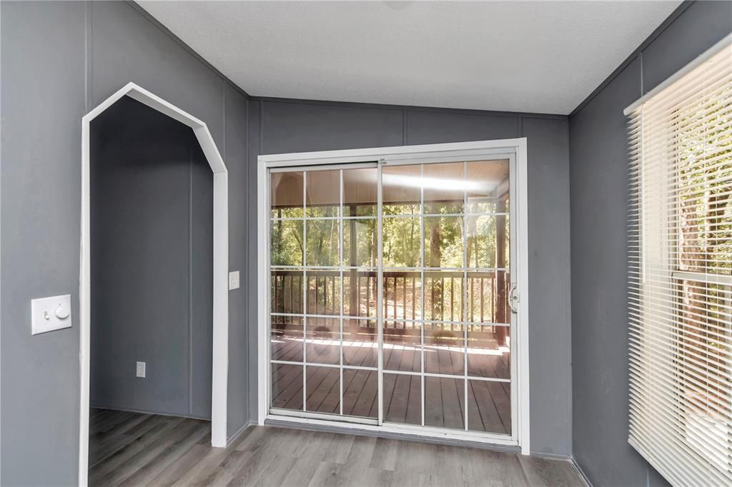 For Sale: $179,000 (3 beds, 2 baths, 1344 Square Feet)