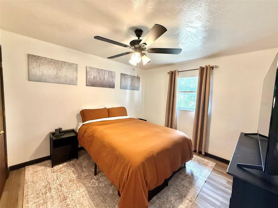 For Sale: $160,000 (3 beds, 1 baths, 1096 Square Feet)