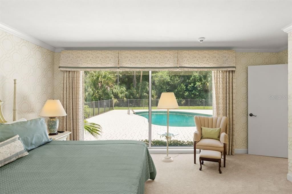 Под контрактом: $675,000 (3 спален, 3 ванн, 4412 Квадратных фут)