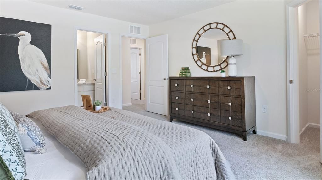 Под контрактом: $269,990 (2 спален, 2 ванн, 1210 Квадратных фут)