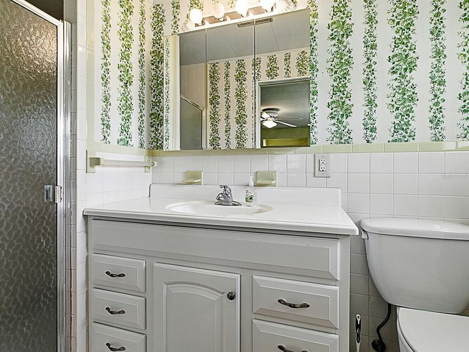 Под контрактом: $249,000 (2 спален, 2 ванн, 1168 Квадратных фут)