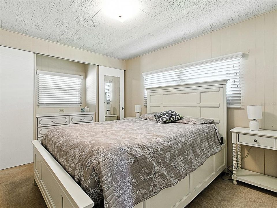 Под контрактом: $249,000 (2 спален, 2 ванн, 1168 Квадратных фут)