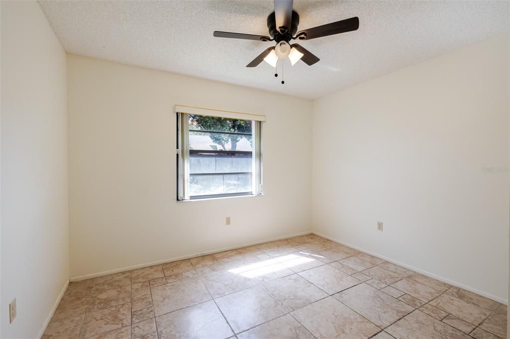 For Sale: $209,999 (2 beds, 2 baths, 1078 Square Feet)