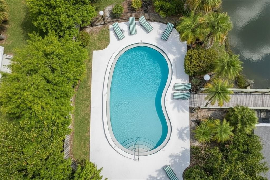 For Sale: $209,999 (2 beds, 2 baths, 1078 Square Feet)