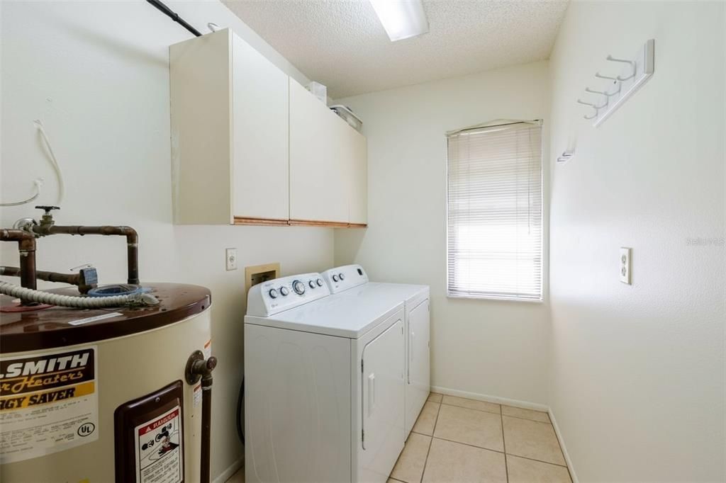 For Sale: $209,999 (2 beds, 2 baths, 1078 Square Feet)