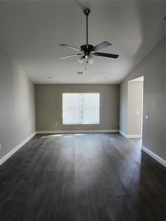 待售: $525,000 (6 贝兹, 0 浴室, 2622 平方英尺)