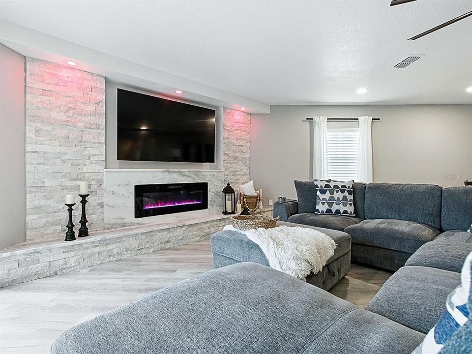 待售: $475,000 (3 贝兹, 3 浴室, 2160 平方英尺)