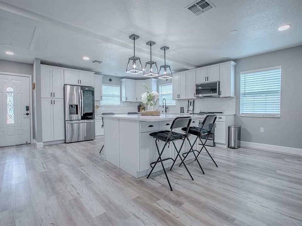 待售: $475,000 (3 贝兹, 3 浴室, 2160 平方英尺)