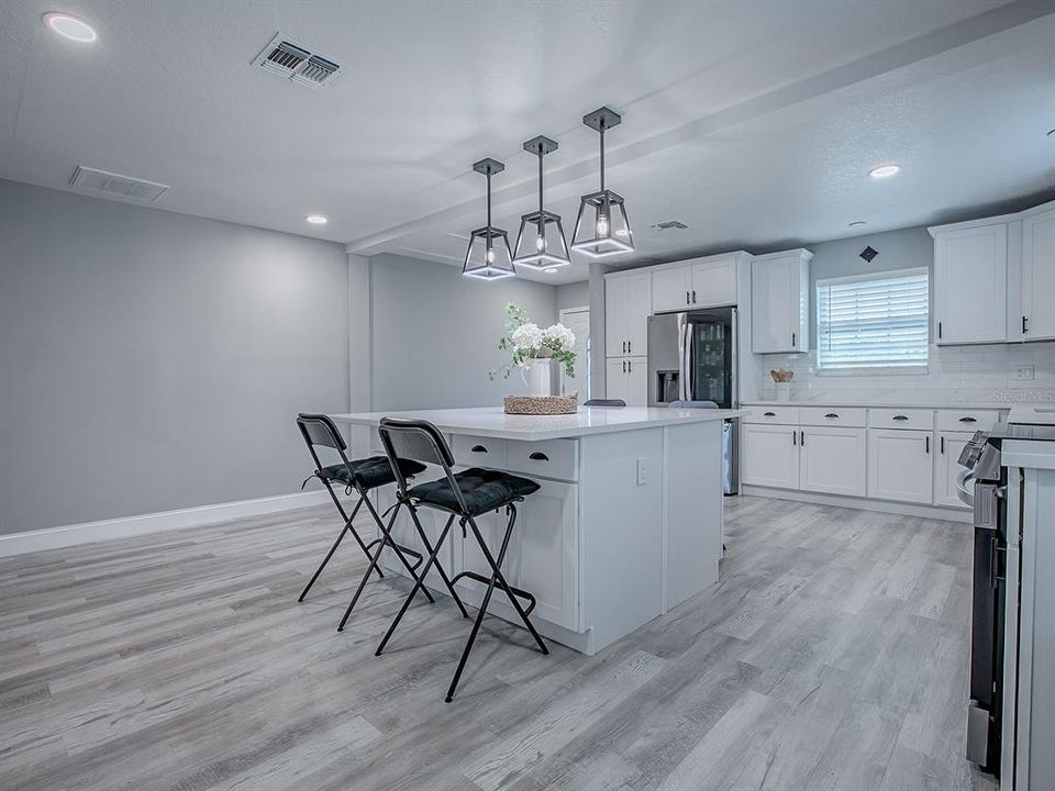 待售: $475,000 (3 贝兹, 3 浴室, 2160 平方英尺)