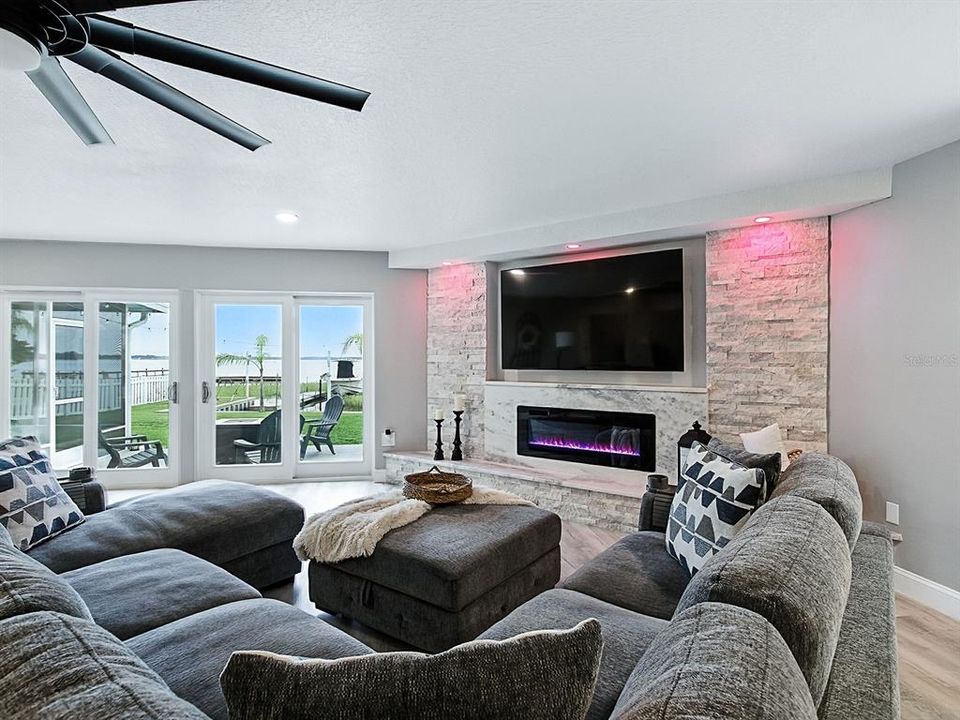 待售: $475,000 (3 贝兹, 3 浴室, 2160 平方英尺)