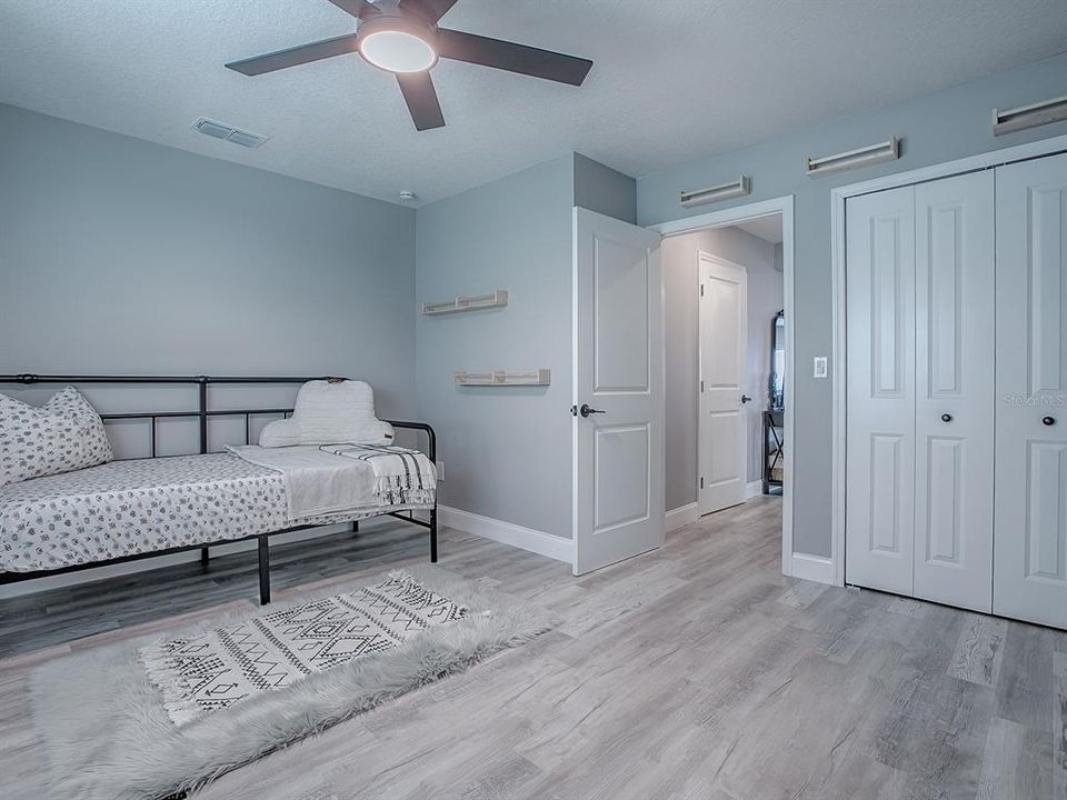 待售: $475,000 (3 贝兹, 3 浴室, 2160 平方英尺)