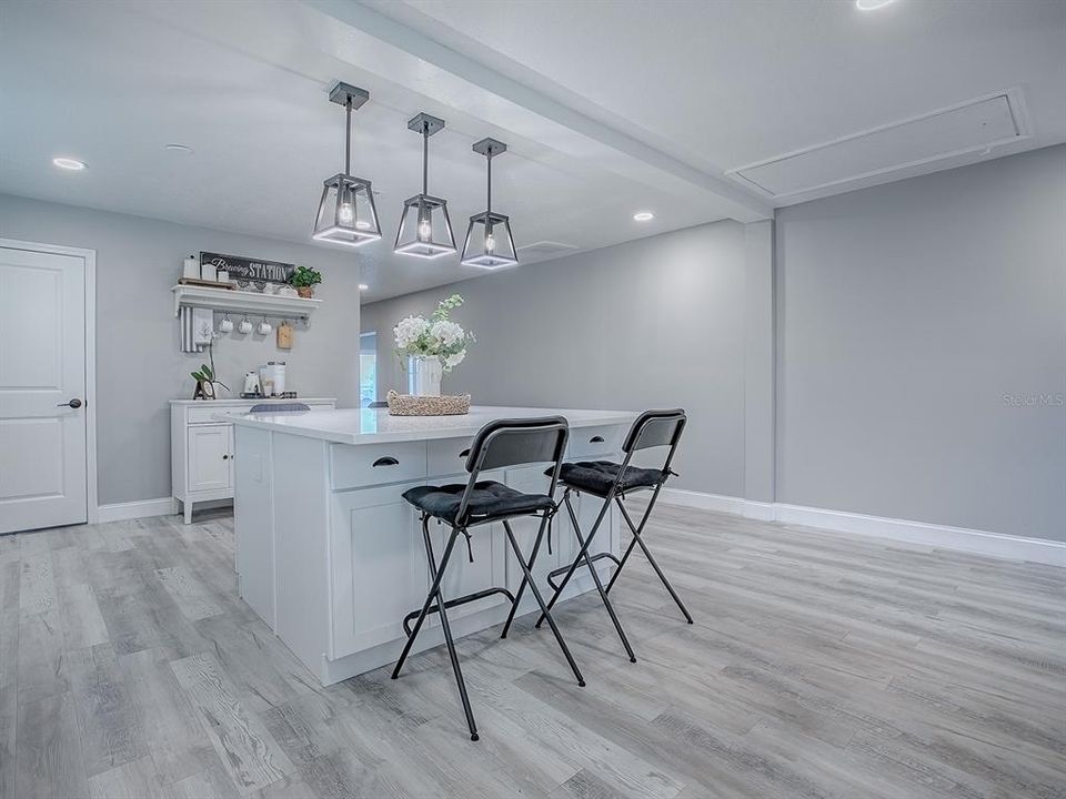 待售: $475,000 (3 贝兹, 3 浴室, 2160 平方英尺)