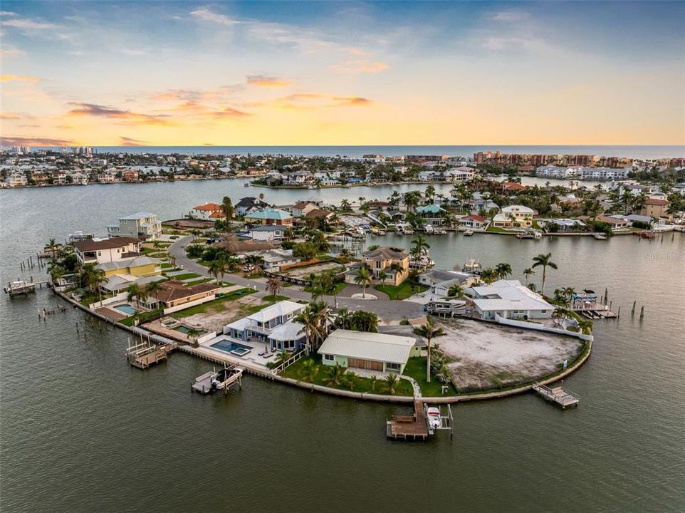 На продажу: $1,295,000 (3 спален, 2 ванн, 1894 Квадратных фут)