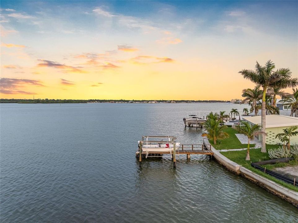 На продажу: $1,295,000 (3 спален, 2 ванн, 1894 Квадратных фут)