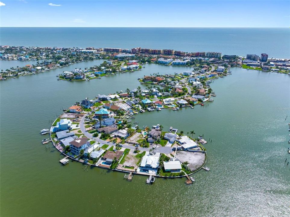 На продажу: $1,295,000 (3 спален, 2 ванн, 1894 Квадратных фут)