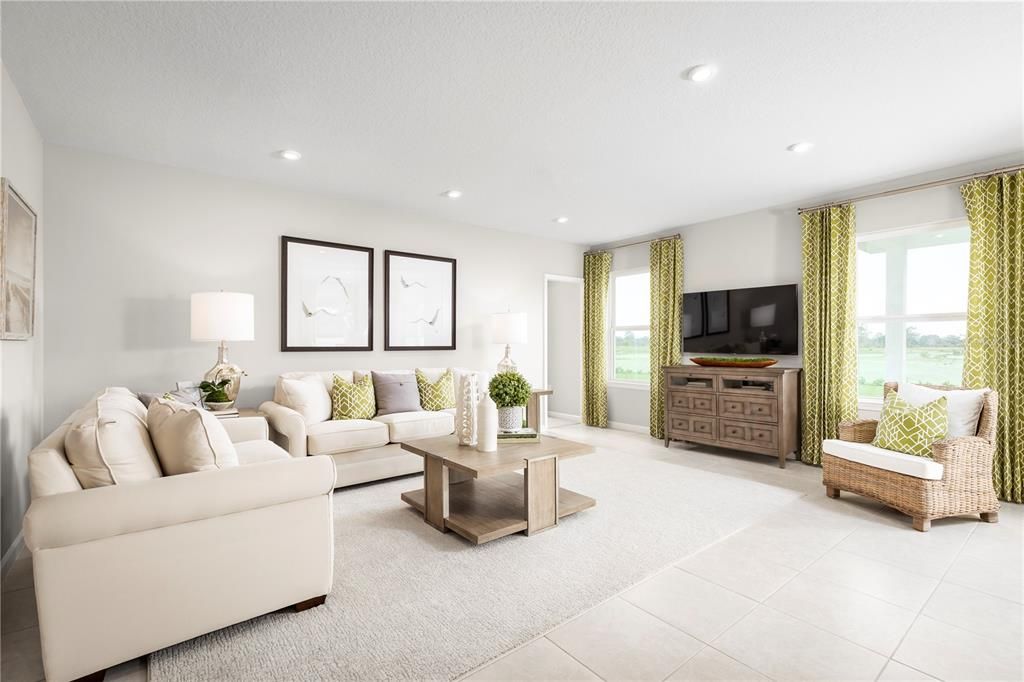 Под контрактом: $446,115 (3 спален, 2 ванн, 1815 Квадратных фут)