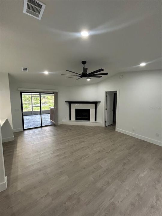 For Sale: $434,900 (3 beds, 2 baths, 1454 Square Feet)