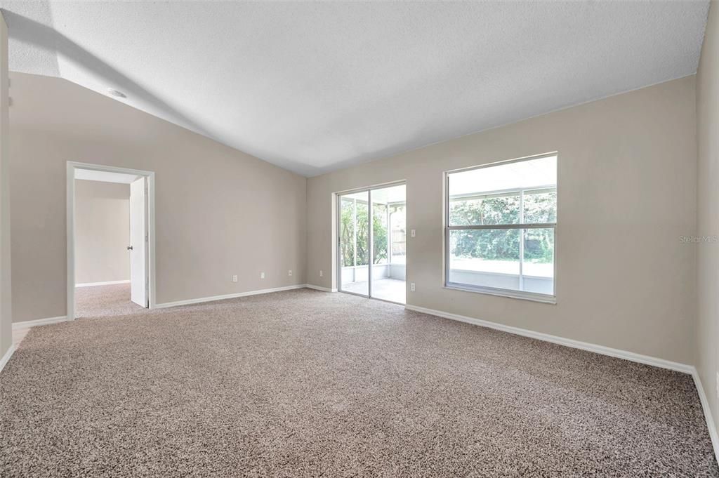 For Sale: $319,900 (3 beds, 2 baths, 1214 Square Feet)