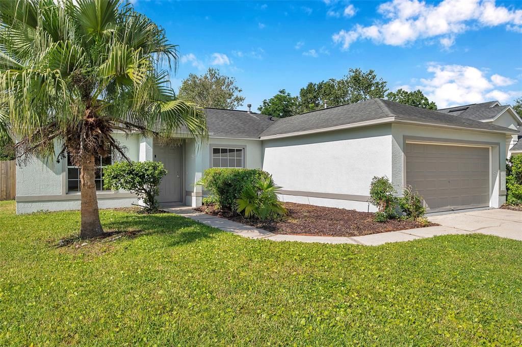 For Sale: $319,900 (3 beds, 2 baths, 1214 Square Feet)