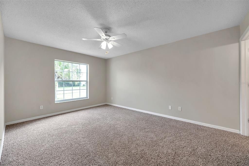 For Sale: $319,900 (3 beds, 2 baths, 1214 Square Feet)