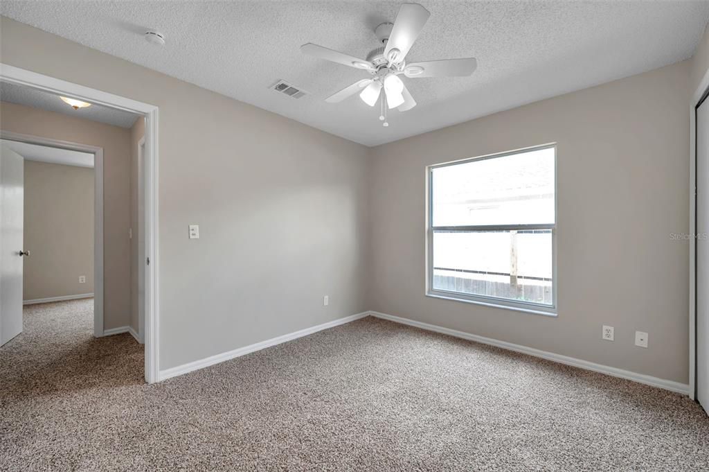 For Sale: $319,900 (3 beds, 2 baths, 1214 Square Feet)