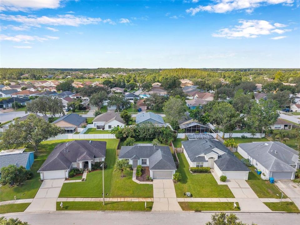 For Sale: $319,900 (3 beds, 2 baths, 1214 Square Feet)