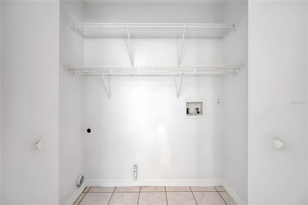 For Sale: $319,900 (3 beds, 2 baths, 1214 Square Feet)