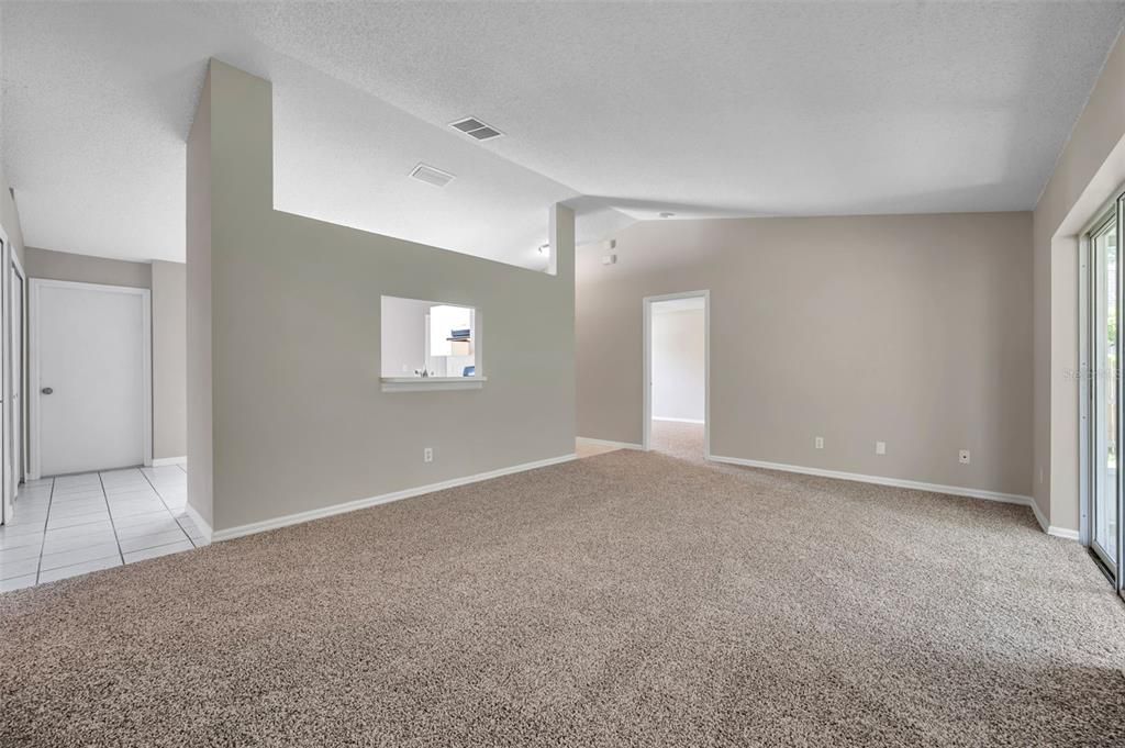 For Sale: $319,900 (3 beds, 2 baths, 1214 Square Feet)