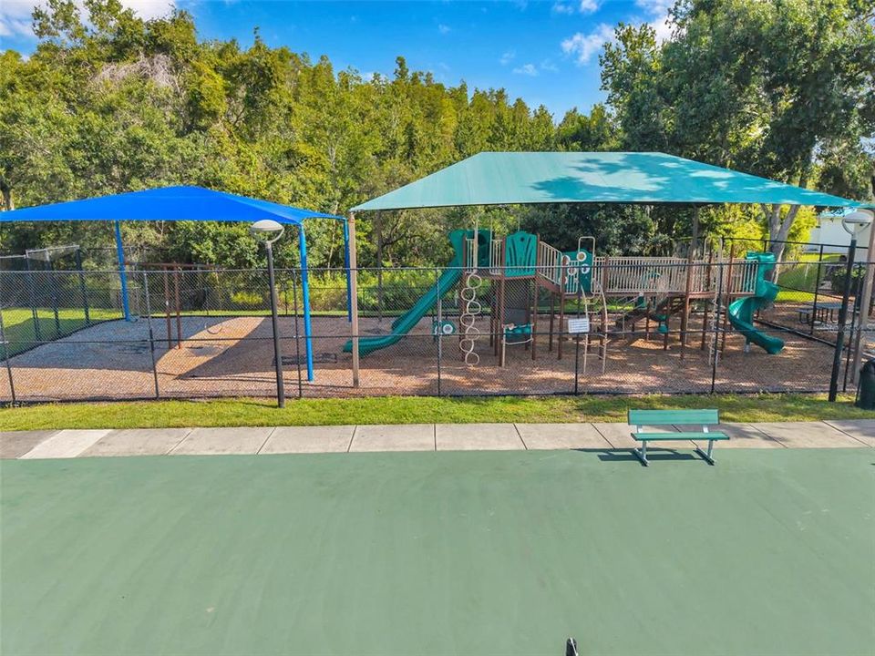 For Sale: $319,900 (3 beds, 2 baths, 1214 Square Feet)