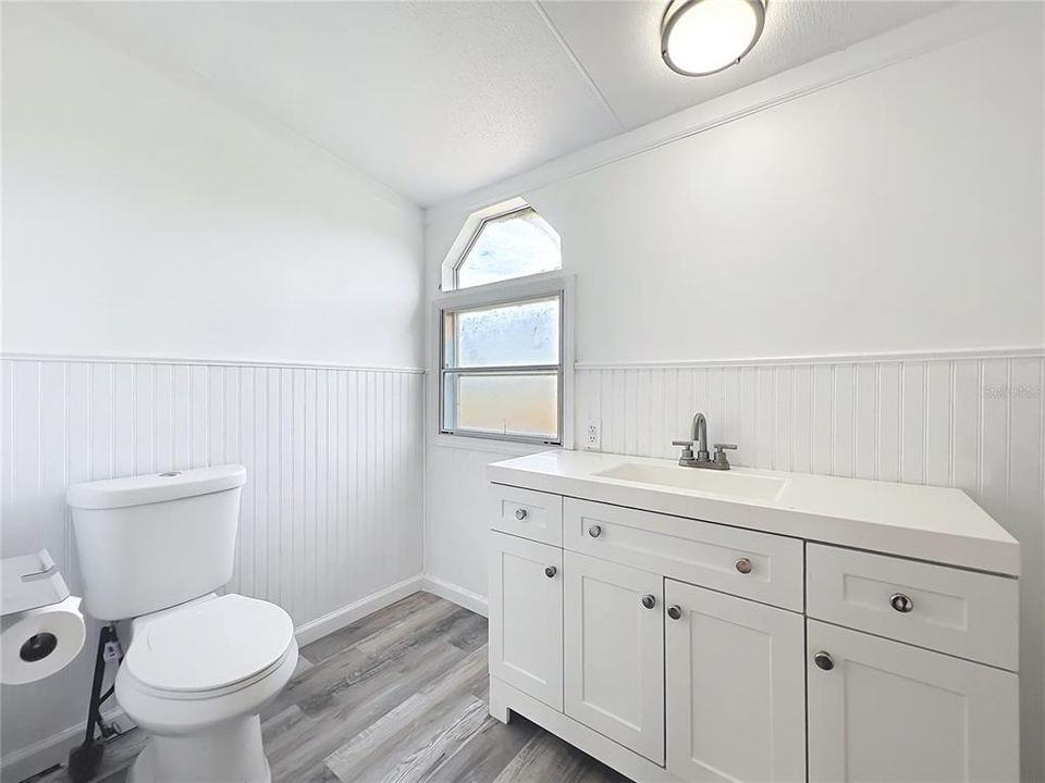 合同活跃: $169,900 (2 贝兹, 2 浴室, 1152 平方英尺)