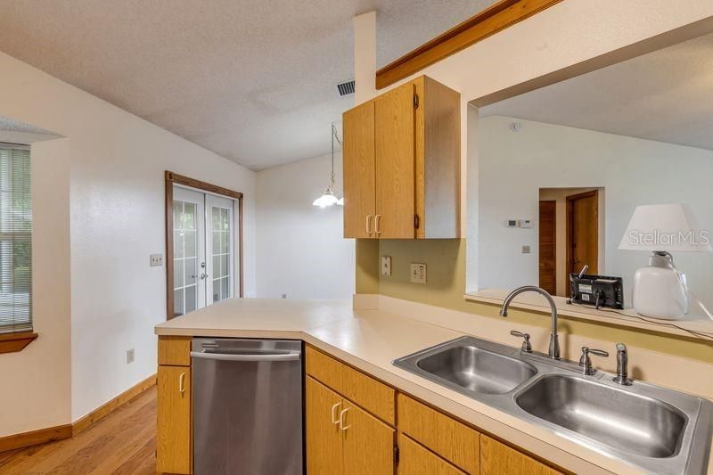 En Venta: $435,000 (3 camas, 2 baños, 1229 Pies cuadrados)