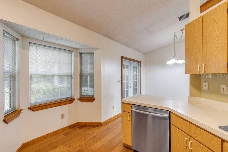 En Venta: $435,000 (3 camas, 2 baños, 1229 Pies cuadrados)