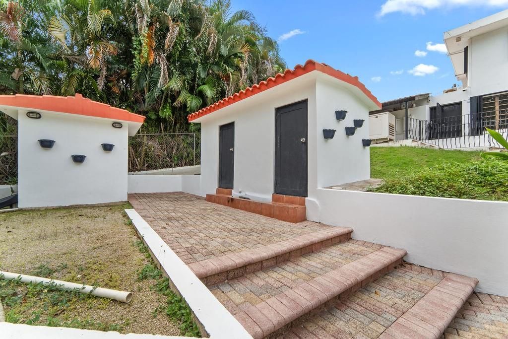 Под контрактом: $1,045,000 (5 спален, 4 ванн, 3075 Квадратных фут)