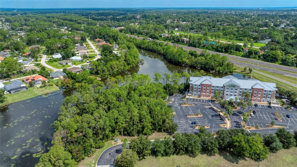 На продажу: $975,000 (1.36 acres)