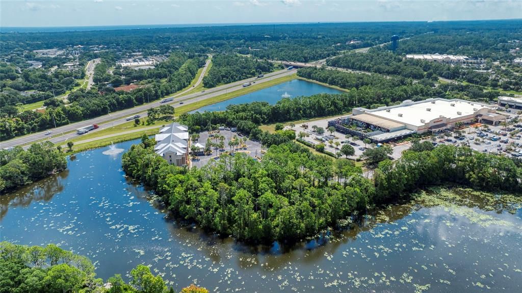 На продажу: $975,000 (1.36 acres)