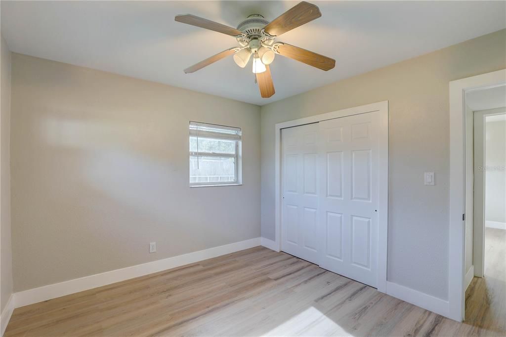 Active With Contract: $250,000 (2 beds, 1 baths, 1183 Square Feet)