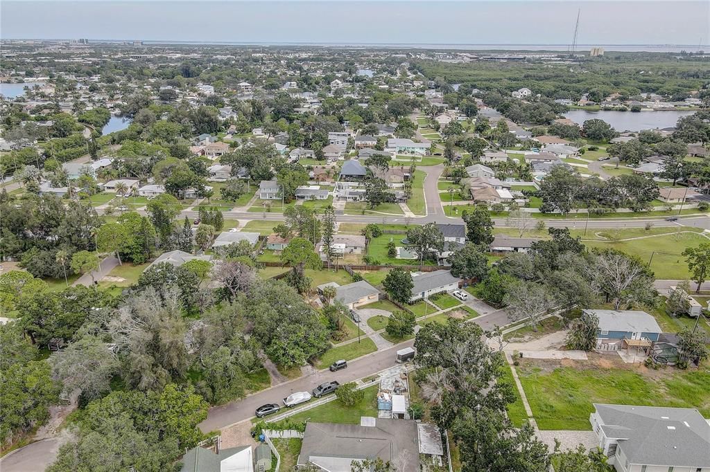 Active With Contract: $250,000 (2 beds, 1 baths, 1183 Square Feet)