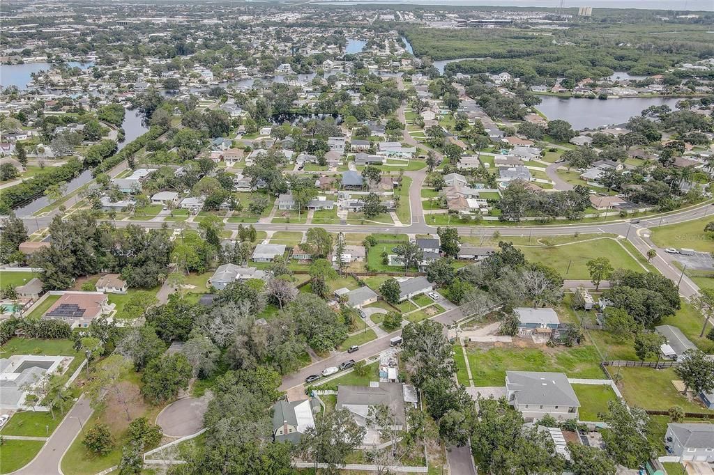 Active With Contract: $250,000 (2 beds, 1 baths, 1183 Square Feet)