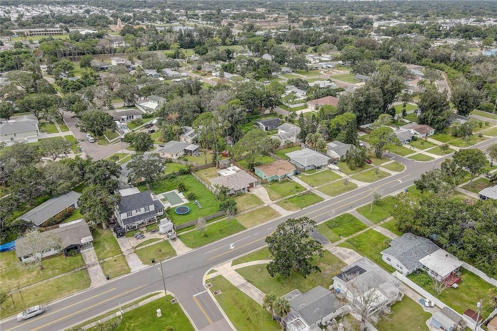 Active With Contract: $250,000 (2 beds, 1 baths, 1183 Square Feet)