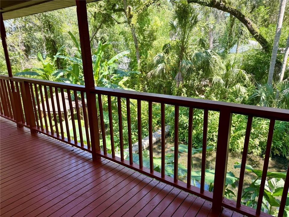 Под контрактом: $2,200 (2 спален, 2 ванн, 864 Квадратных фут)