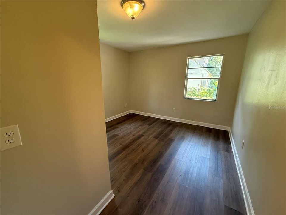 Под контрактом: $2,200 (2 спален, 2 ванн, 864 Квадратных фут)