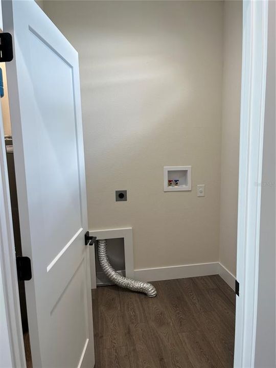 For Sale: $239,500 (2 beds, 2 baths, 1085 Square Feet)