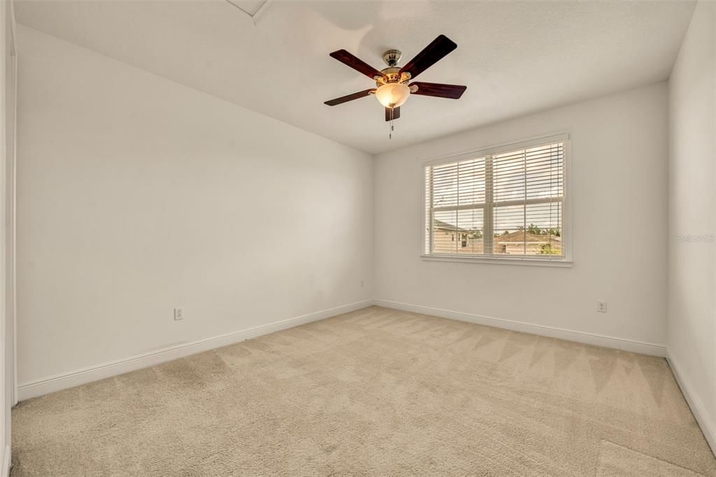 合同活跃: $3,250 (4 贝兹, 4 浴室, 3007 平方英尺)