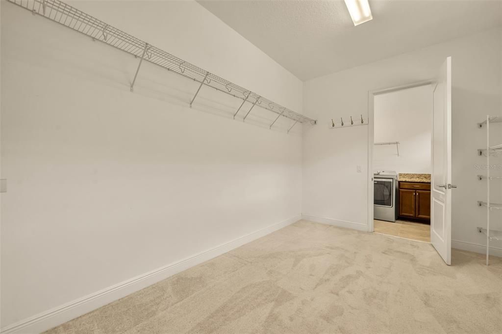 合同活跃: $3,250 (4 贝兹, 4 浴室, 3007 平方英尺)