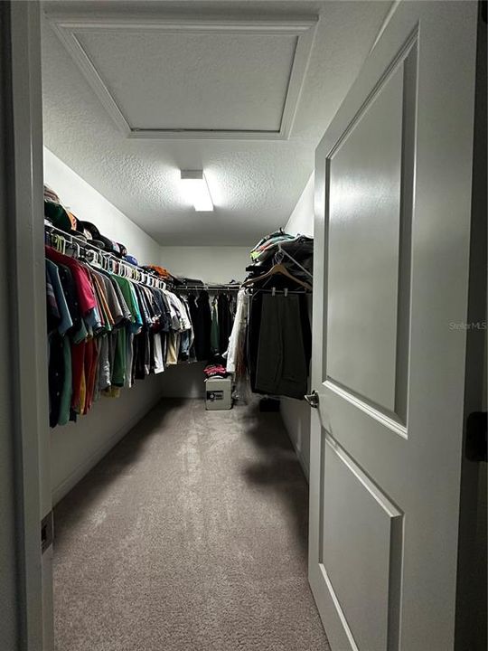 В аренду: $2,949 (3 спален, 2 ванн, 2303 Квадратных фут)