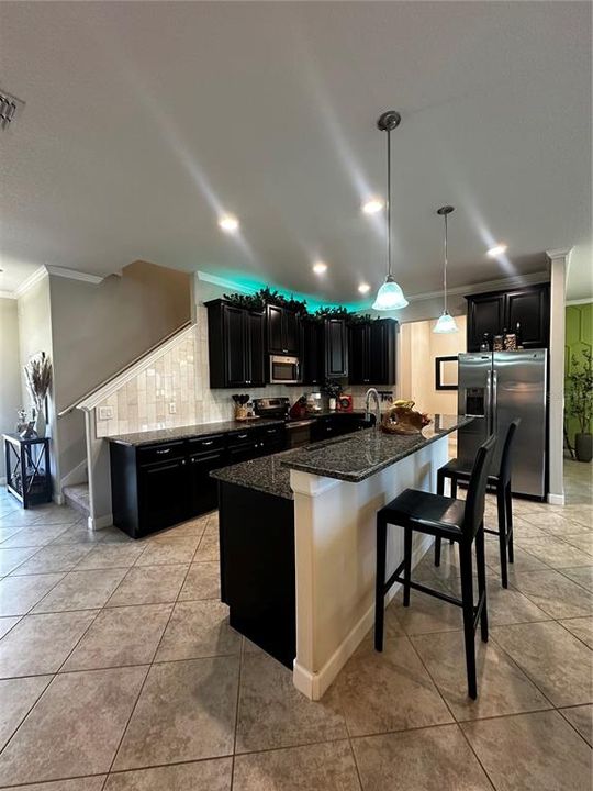 В аренду: $2,949 (3 спален, 2 ванн, 2303 Квадратных фут)