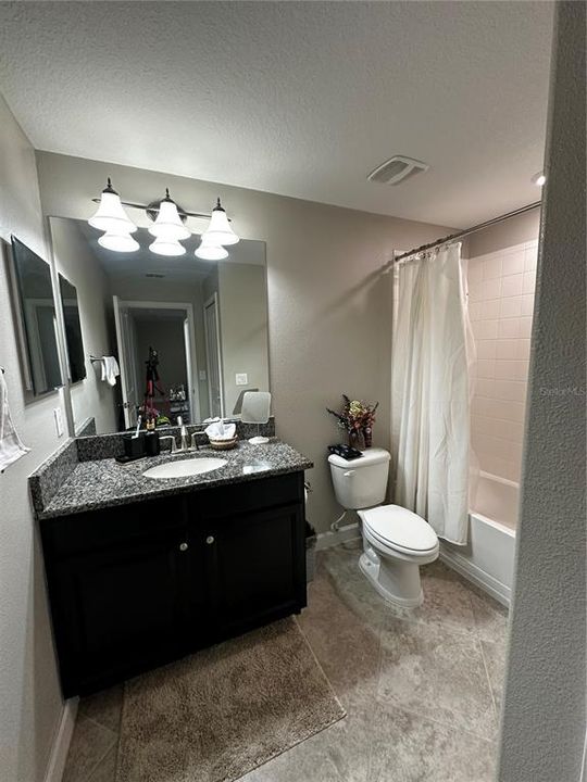 В аренду: $2,949 (3 спален, 2 ванн, 2303 Квадратных фут)