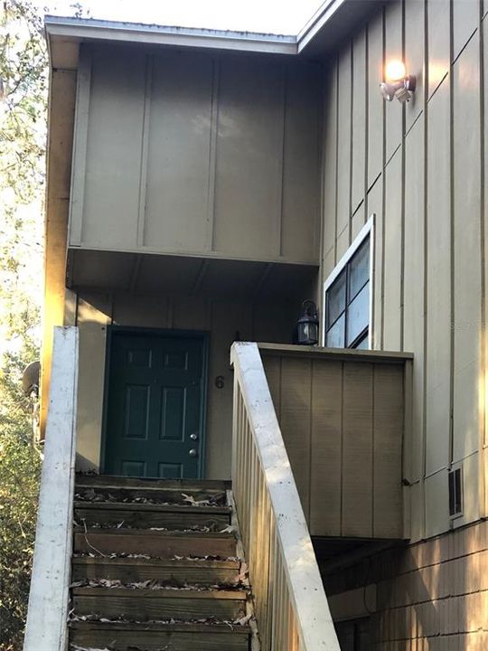 出租: $1,000 (2 贝兹, 1 浴室, 768 平方英尺)